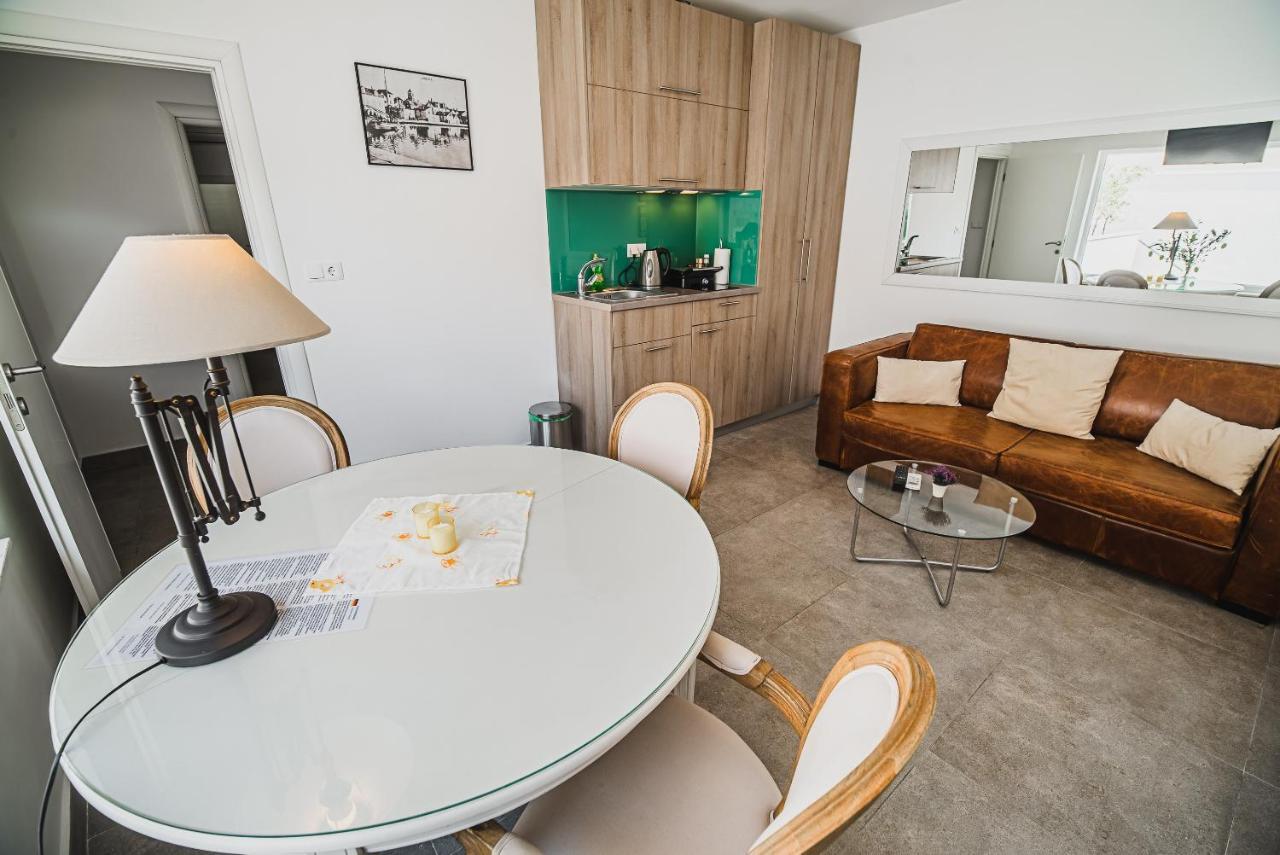 Downtown Luxury Apartments With Hot Tub Vodice Eksteriør bilde