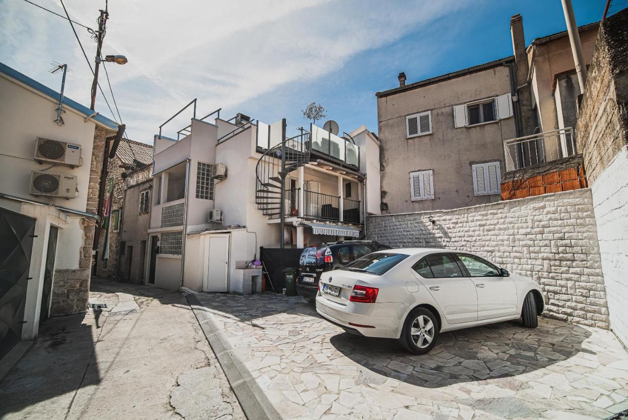 Downtown Luxury Apartments With Hot Tub Vodice Eksteriør bilde