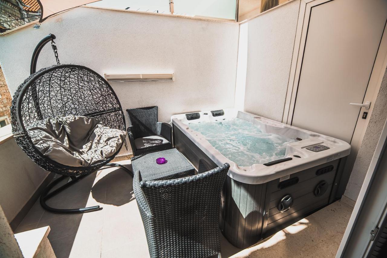 Downtown Luxury Apartments With Hot Tub Vodice Eksteriør bilde