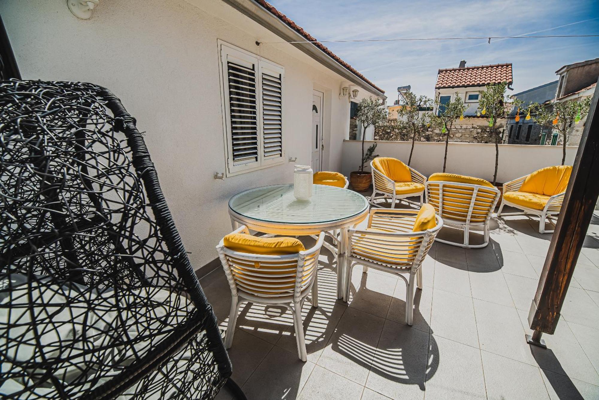 Downtown Luxury Apartments With Hot Tub Vodice Rom bilde