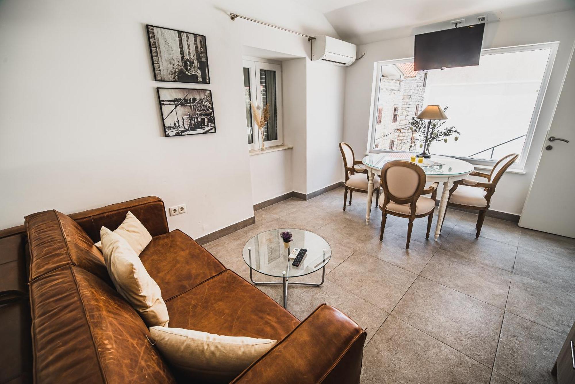Downtown Luxury Apartments With Hot Tub Vodice Rom bilde