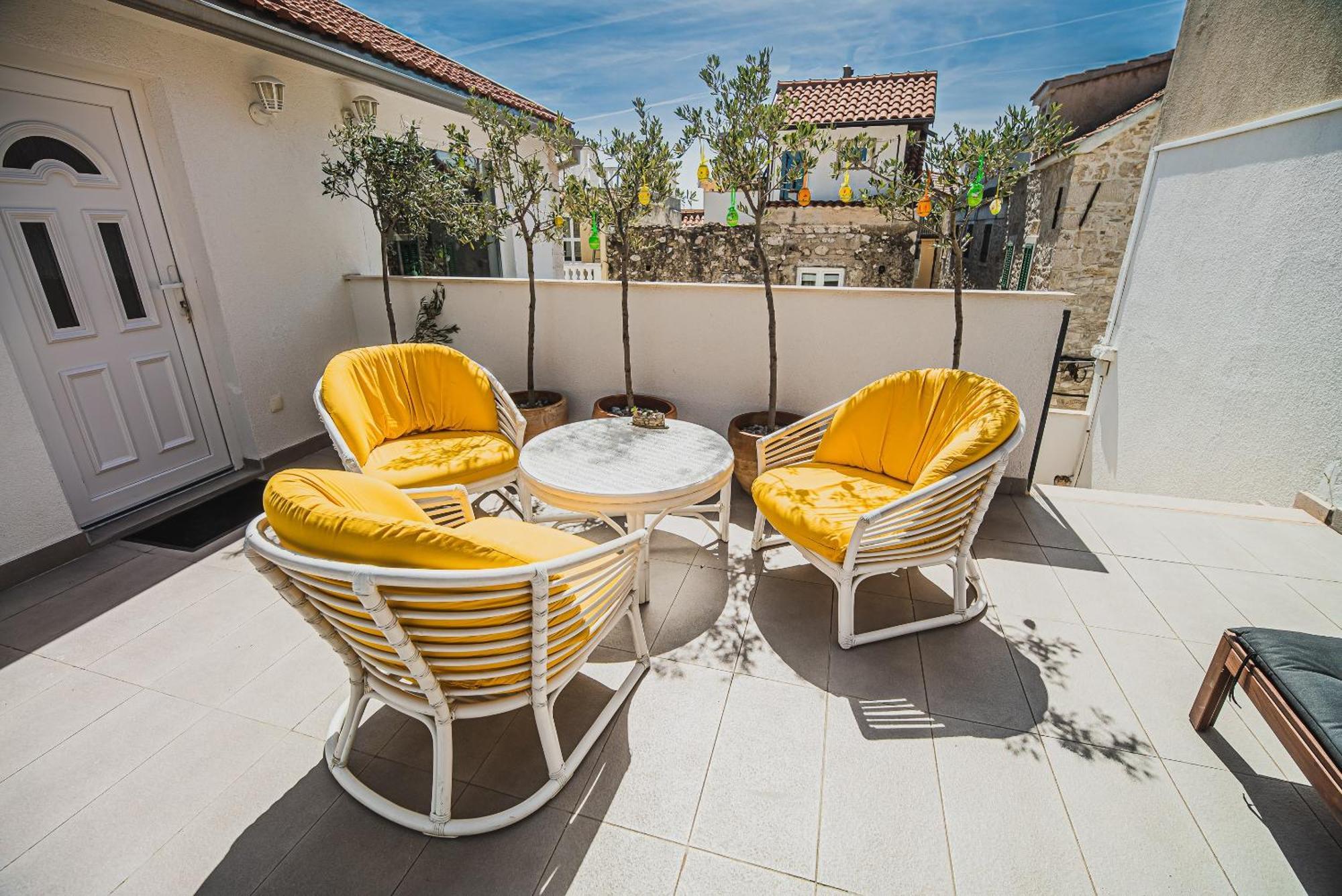 Downtown Luxury Apartments With Hot Tub Vodice Rom bilde